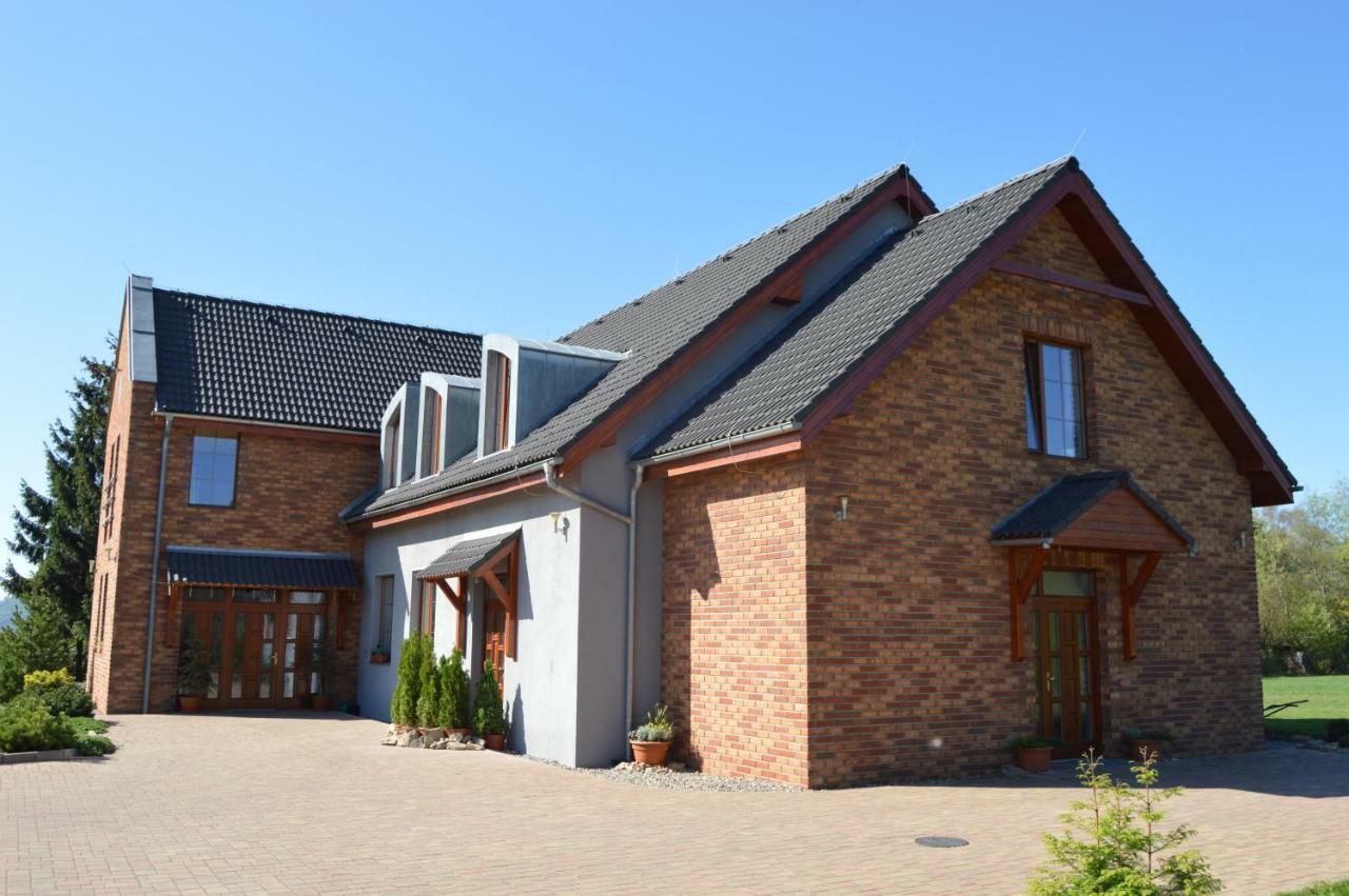 Vila Lipa Novy Bor Ngoại thất bức ảnh