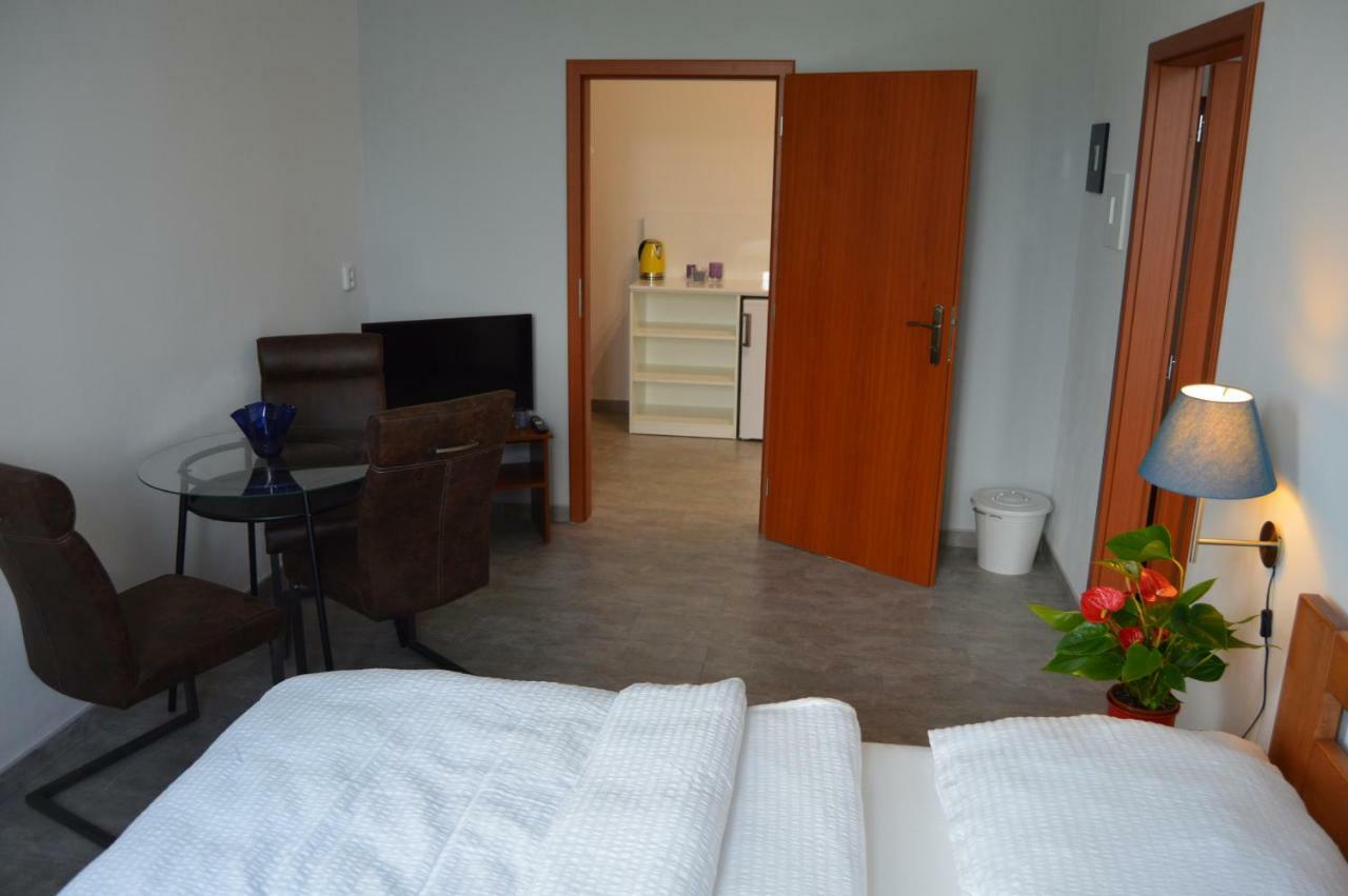 Vila Lipa Novy Bor Ngoại thất bức ảnh