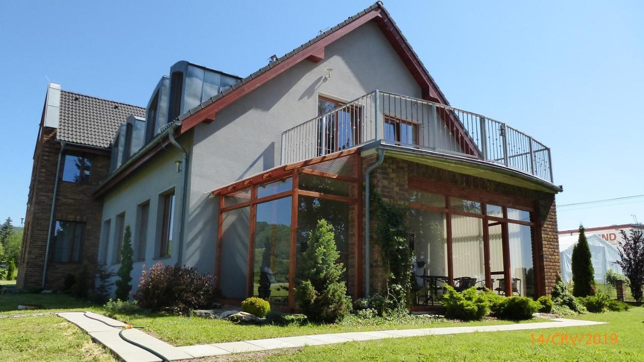 Vila Lipa Novy Bor Ngoại thất bức ảnh